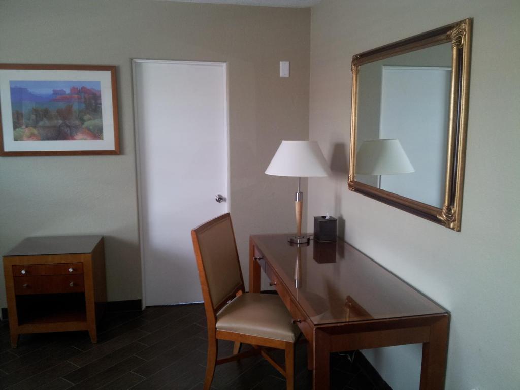 Oasis Boutique Motel Боулдер-Сити Номер фото